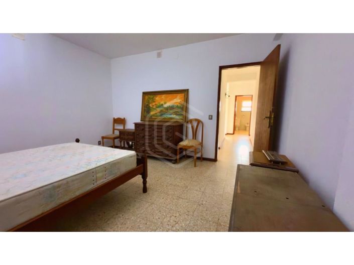 Image No.21-7 Bed House for sale