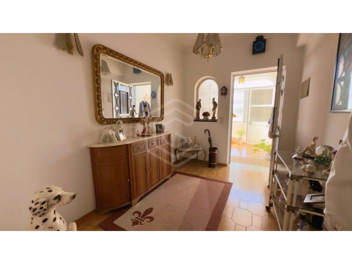 Image No.30-7 Bed House for sale