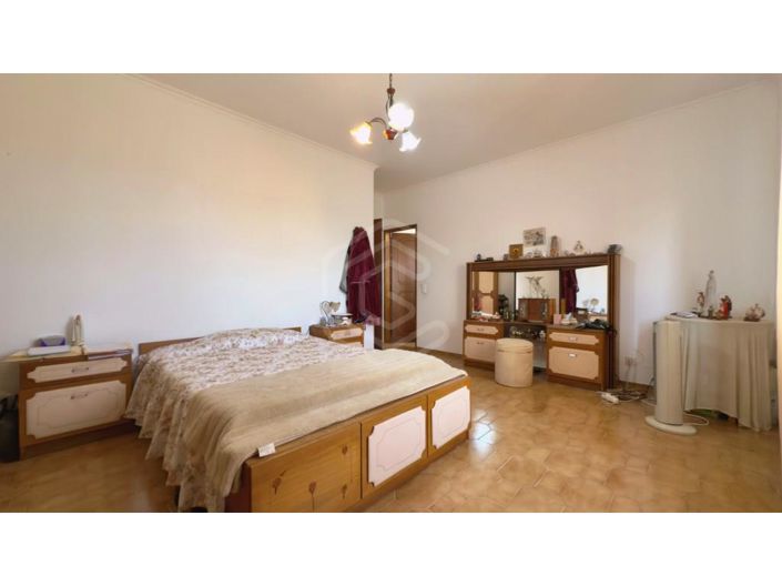 Image No.32-7 Bed House for sale