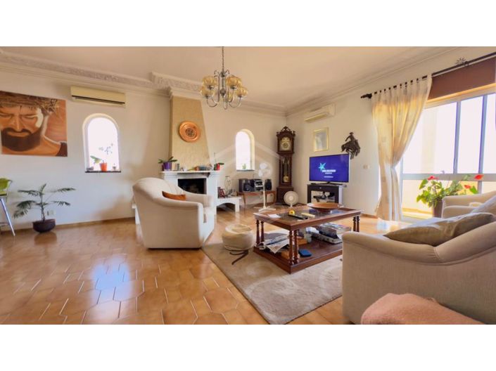 Image No.34-7 Bed House for sale