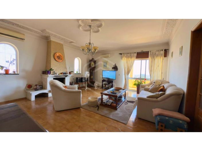 Image No.35-7 Bed House for sale