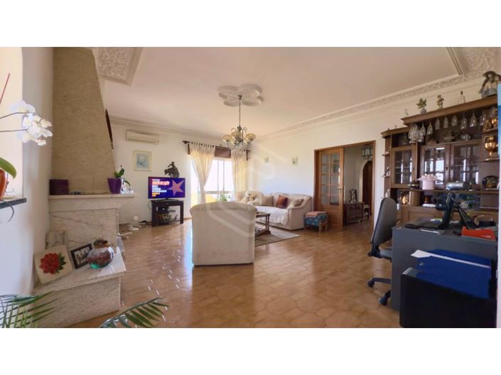 Image No.36-7 Bed House for sale