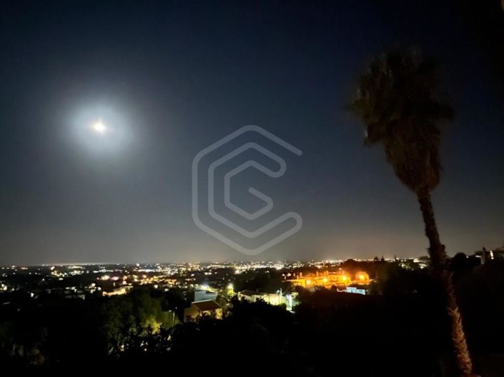 Image No.5-7 Bed House for sale