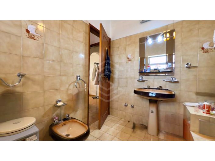 Image No.55-7 Bed House for sale