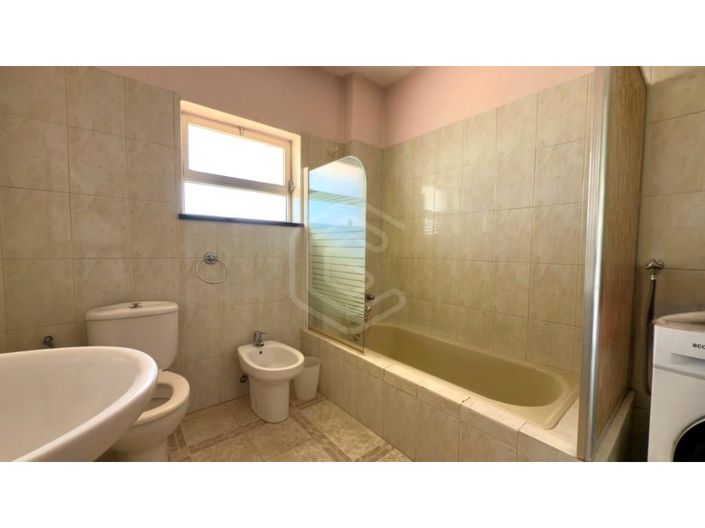 Image No.56-7 Bed House for sale