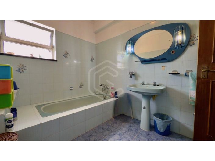 Image No.60-7 Bed House for sale