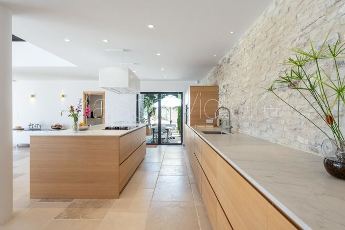 Image No.17-5 Bed House for sale