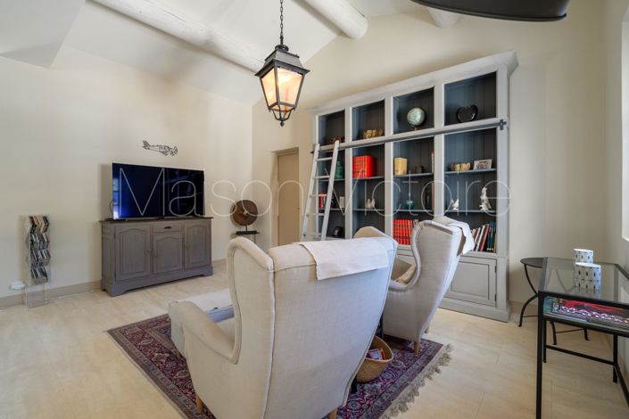 Image No.16-4 Bed House for sale