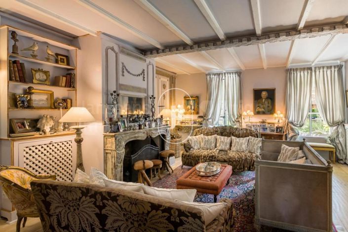 Image No.3-8 Bed House for sale