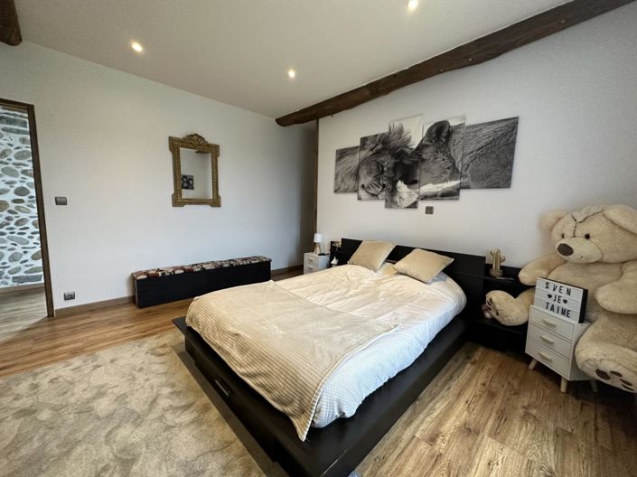 Image No.12-7 Bed House for sale