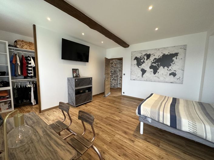 Image No.15-7 Bed House for sale