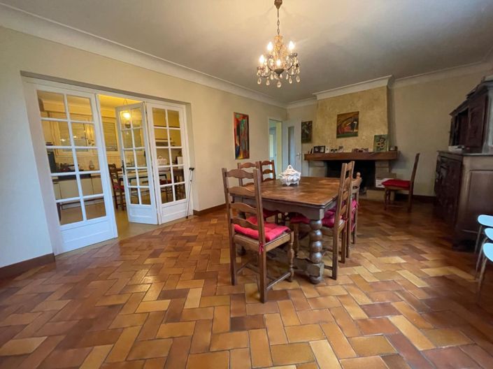 Image No.3-5 Bed House for sale