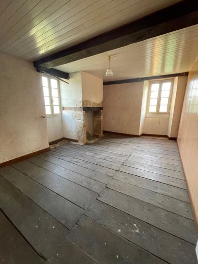 Image No.6-5 Bed House for sale