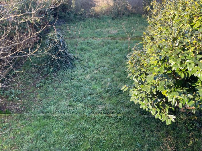 Image No.11-3 Bed House for sale