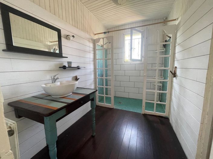 Image No.6-4 Bed House for sale