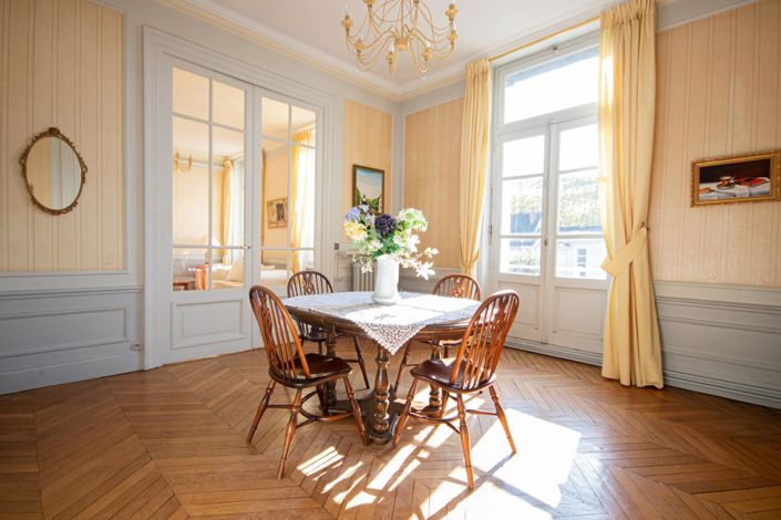 Image No.10-6 Bed Apartment for sale