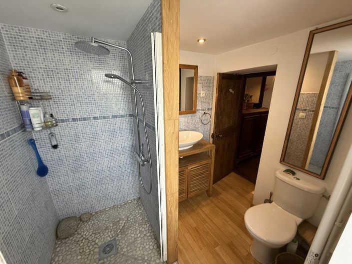 Image No.11-5 Bed House for sale