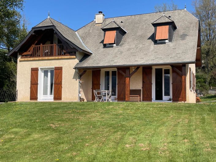 Image No.2-4 Bed House for sale