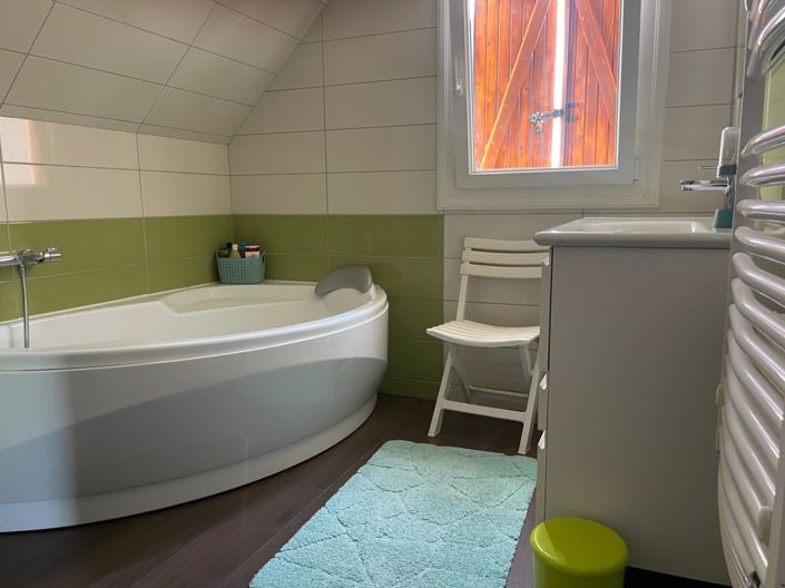 Image No.20-4 Bed House for sale