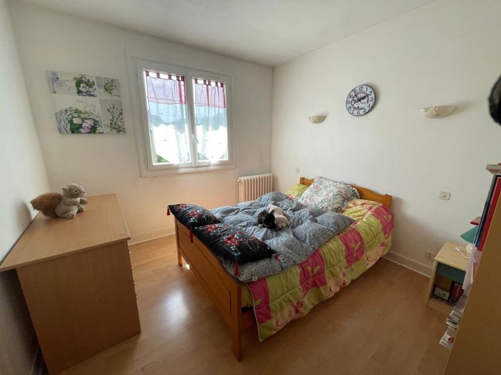 Image No.9-5 Bed House for sale