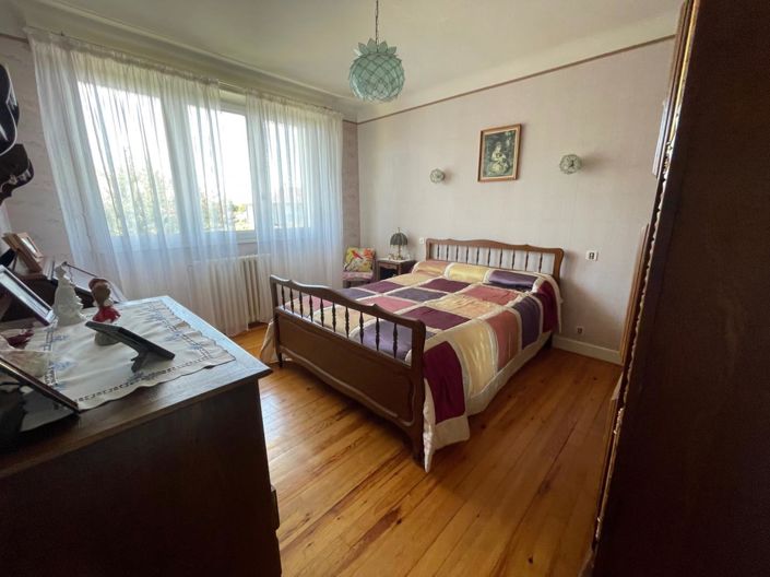 Image No.12-4 Bed House for sale