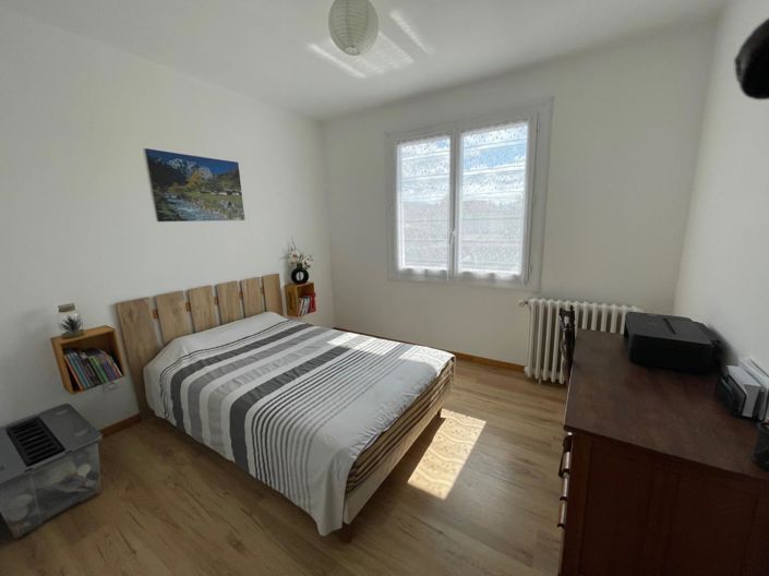 Image No.4-4 Bed House for sale