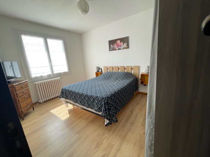 Image No.9-4 Bed House for sale