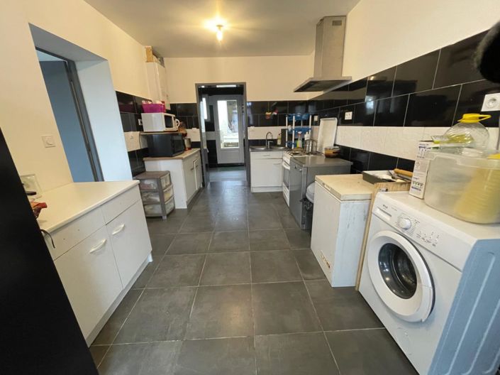 Image No.3-4 Bed House for sale