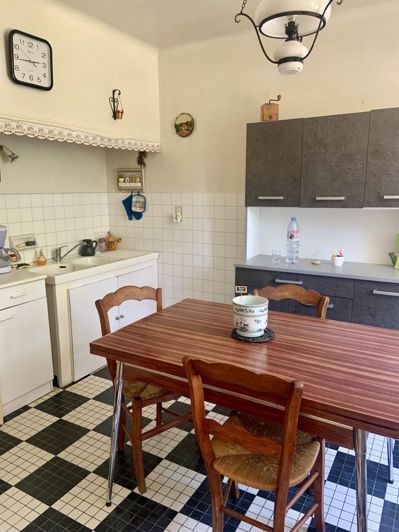 Image No.8-3 Bed House for sale