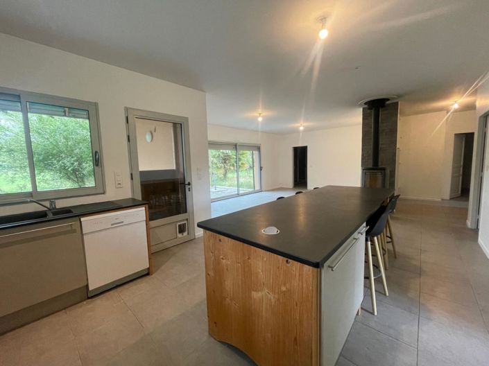 Image No.5-3 Bed House for sale