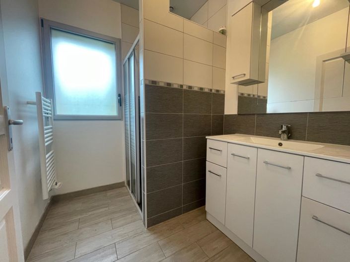 Image No.6-3 Bed House for sale