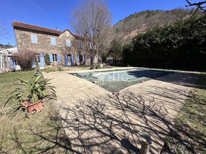 Image No.1-5 Bed House for sale