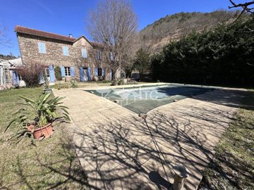 1 - Saint-Paul-le-Jeune, House