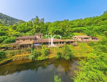 1 - Ribes, House