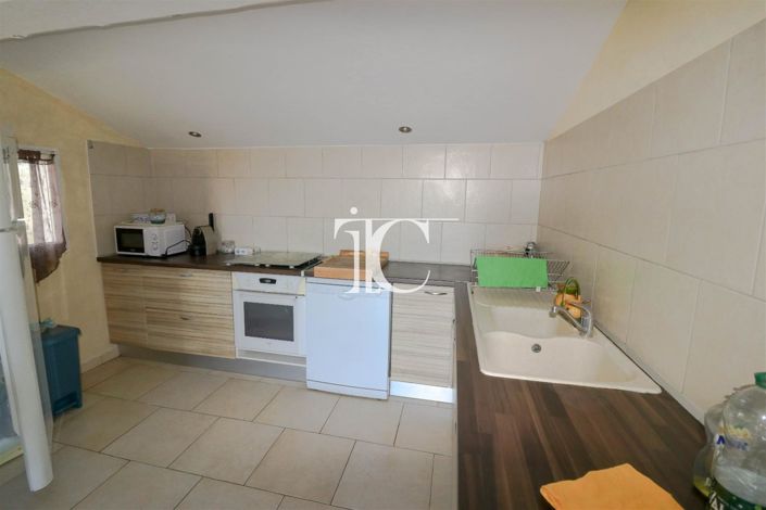 Image No.12-3 Bed House for sale