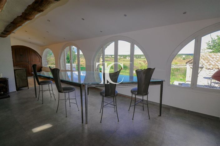 Image No.6-3 Bed House for sale