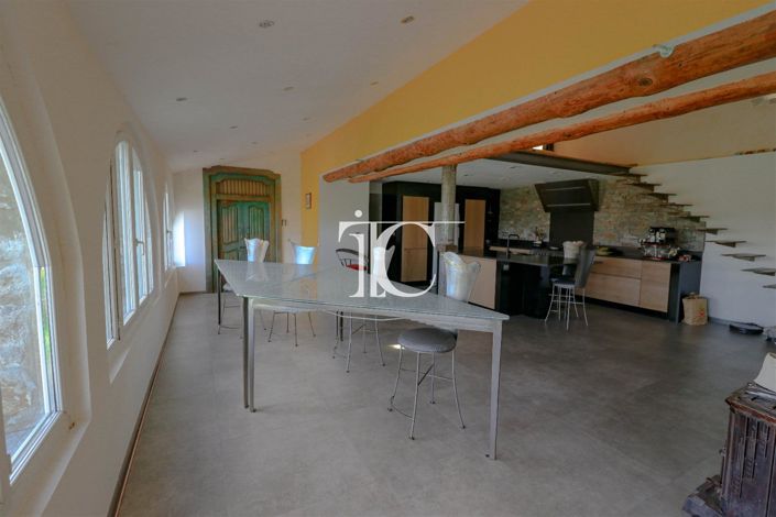 Image No.8-3 Bed House for sale