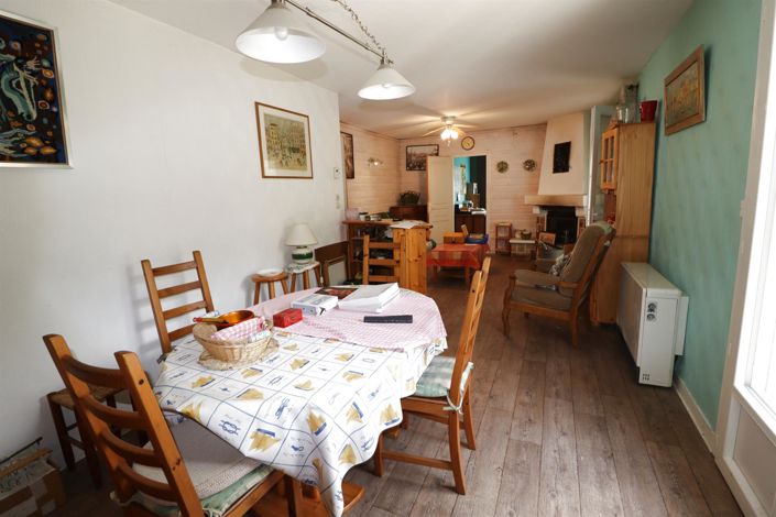 Image No.8-3 Bed House for sale