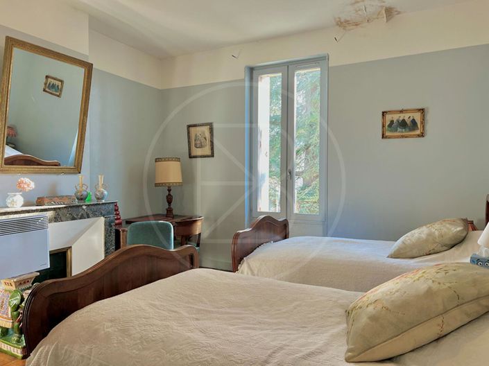 Image No.10-7 Bed House for sale