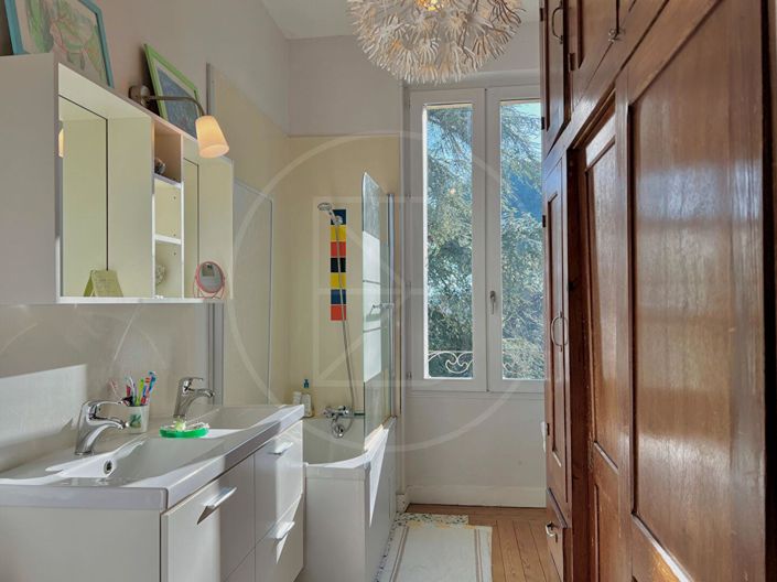 Image No.13-7 Bed House for sale