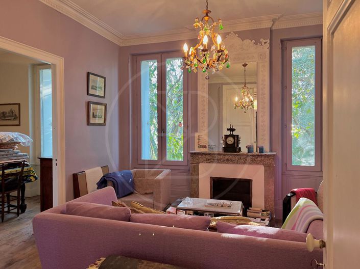 Image No.8-7 Bed House for sale