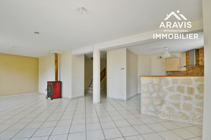 Image No.3-4 Bed House for sale