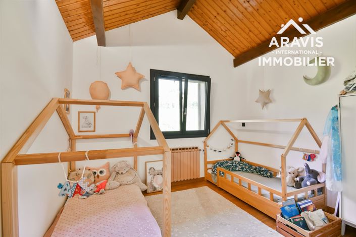 Image No.12-3 Bed House for sale