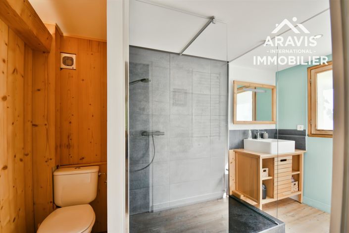 Image No.17-3 Bed House for sale