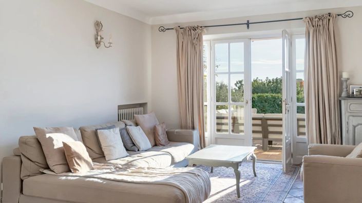 Image No.9-4 Bed House for sale