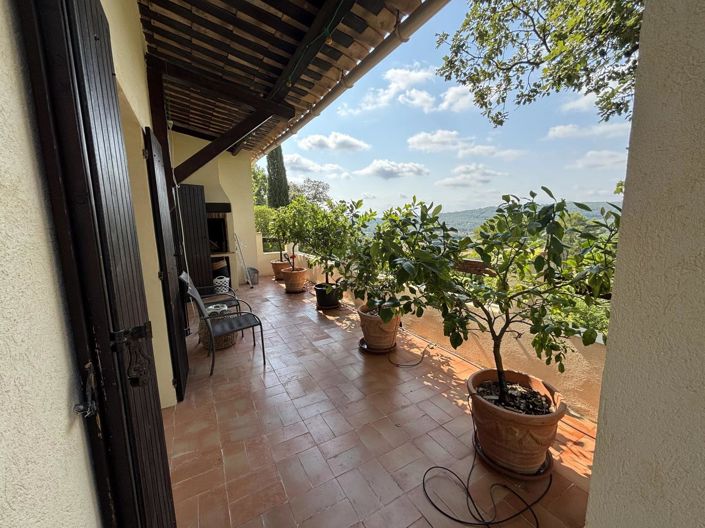 Image No.10-3 Bed House for sale