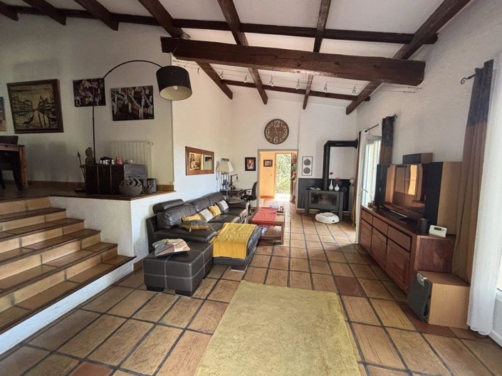 Image No.17-3 Bed House for sale