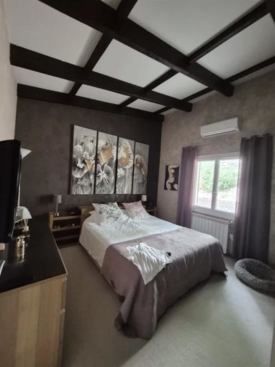 Image No.8-3 Bed House for sale