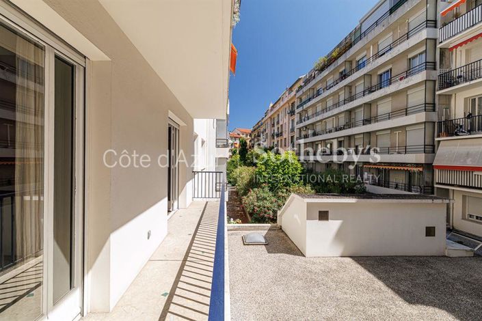 Image No.12-Appartement de 1 chambre à vendre à Nice