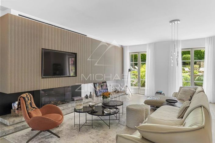 Image No.10-4 Bed House for sale